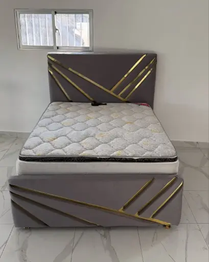 5 by 6 Grey Mirror Bed