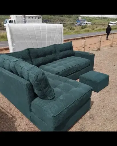 5 Seater L-Shaped Sofa With Foot Rest and Cup Holder